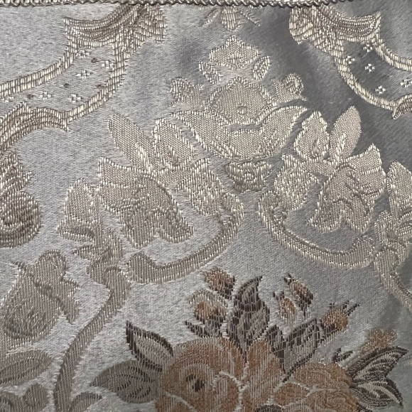 Elegant light blue and sage queen Bedding Set, 2 shams, 2 valances - Picture 4 of 6